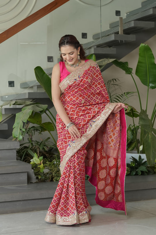 Textured Rani Georgette Saree